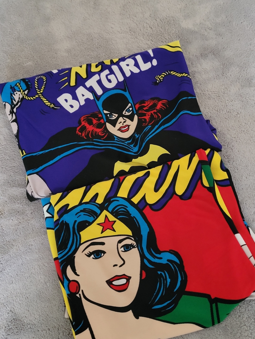 2 Ladies Superhero Nightgowns Batgirl Wonder Woman Size XL EUC DC Comics Cute